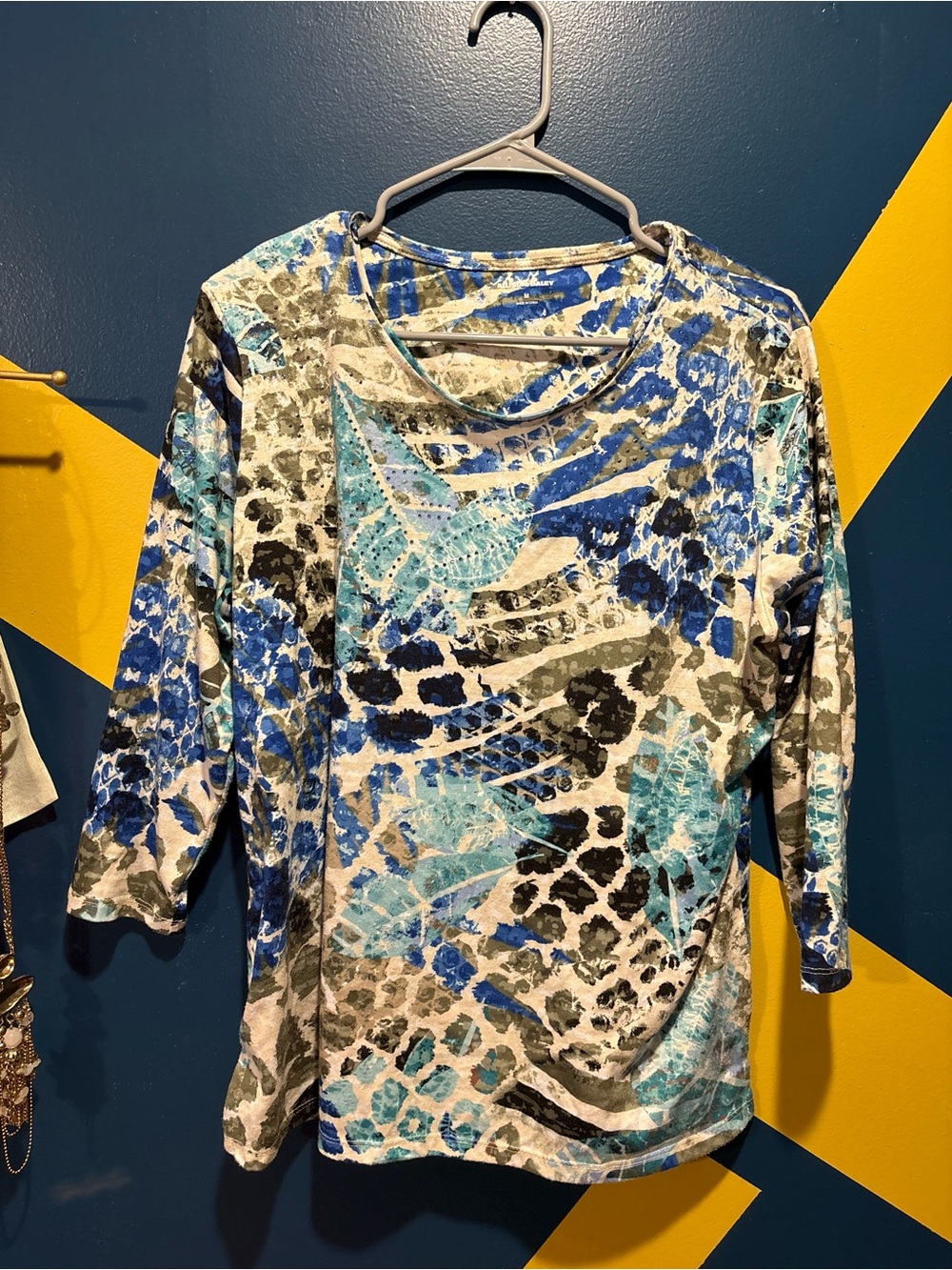 Allison Daley Printed Rhinestone Detail 3/4 Sleeve Top EUC